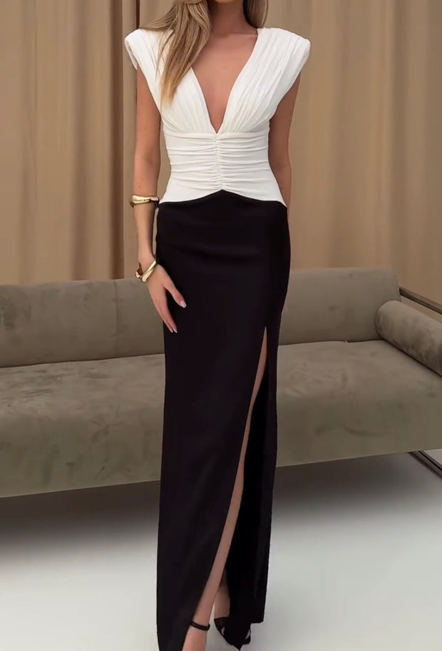 Pleated V-neck Sleeveless Contrast Color Slit Dress