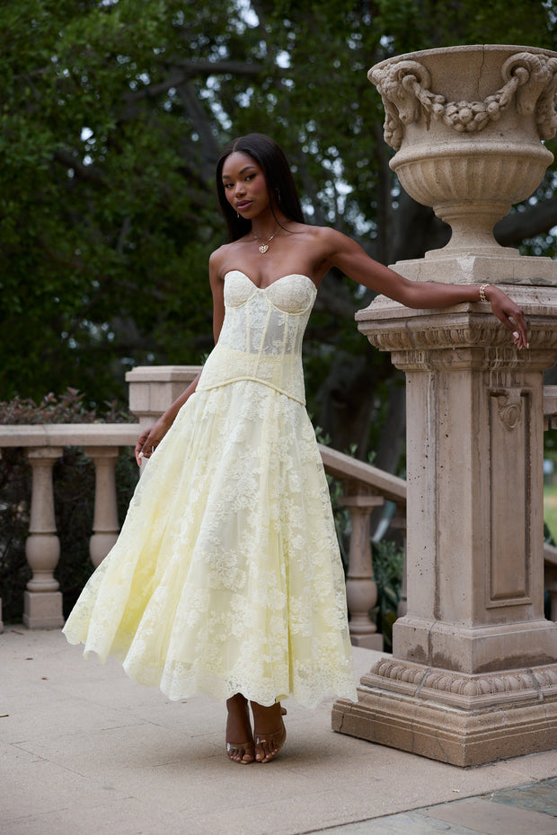 The Carolena Set in Transparent Yellow Lace