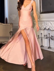 Sexy V-neck Sleeveless Waist-Tight Pleating High Slit Large Swing Dress