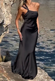 Sleeveless One-Shoulder Long Satin Banquet Fishtail Dress