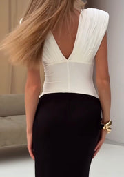 Pleated V-neck Sleeveless Contrast Color Slit Dress