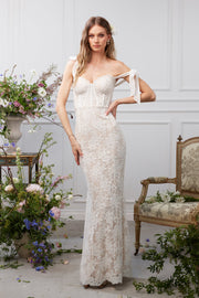 The Romanza Dress in White Chantilly Lace