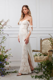 The Romanza Dress in White Chantilly Lace